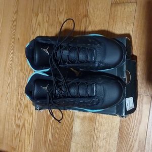 JORDAN 13 RETRO BLACK ISLAND GREEN SIZE 7Y